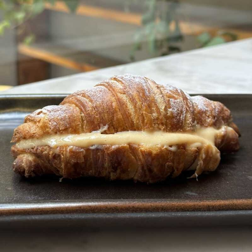 Croissant De Manjar - CAFÉ SALUDABLE S.A.C.